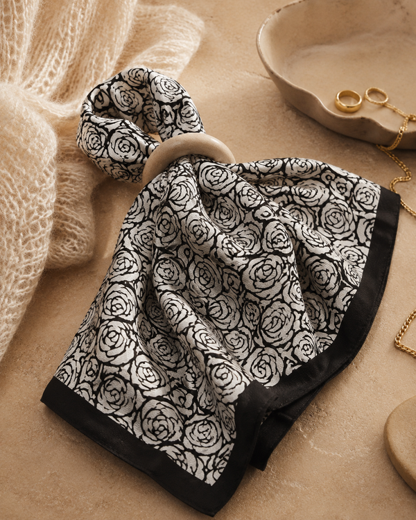 FOULARD CHAUD "FLEURS"