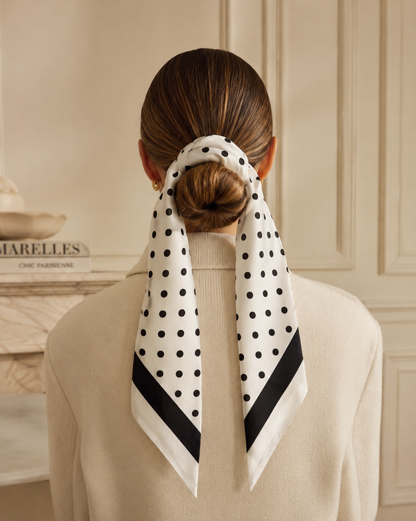 FOULARD LONG "BLANC A POIS NOIRS"
