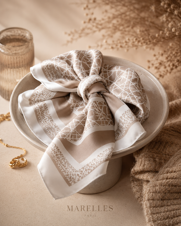 FOULARD "BEIGE GRAPHIQUE"