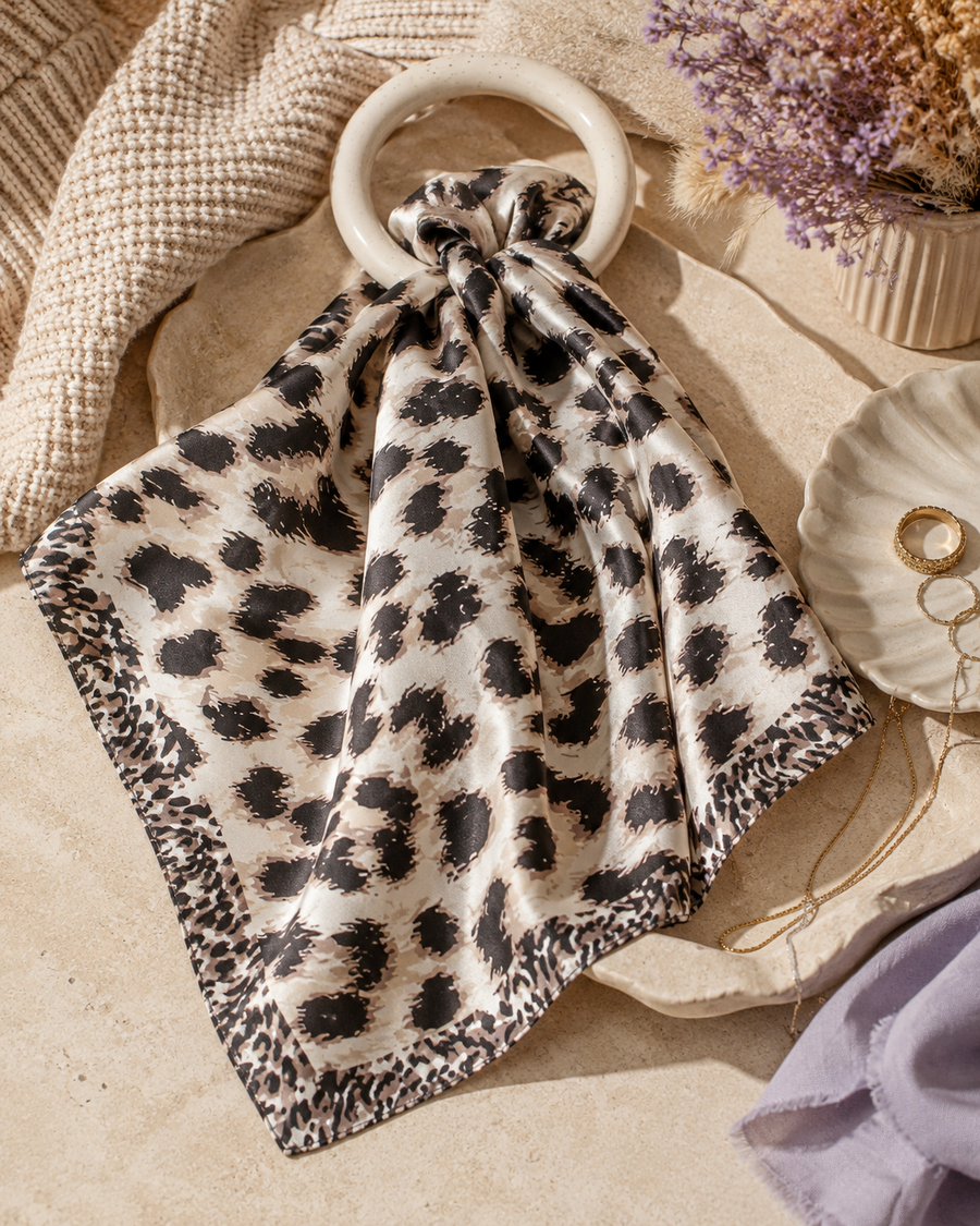 FOULARD "LEOPARD WILD"