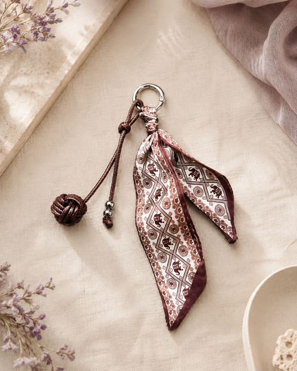 PORTE CLE OU BIJOU SAC "MARRON"